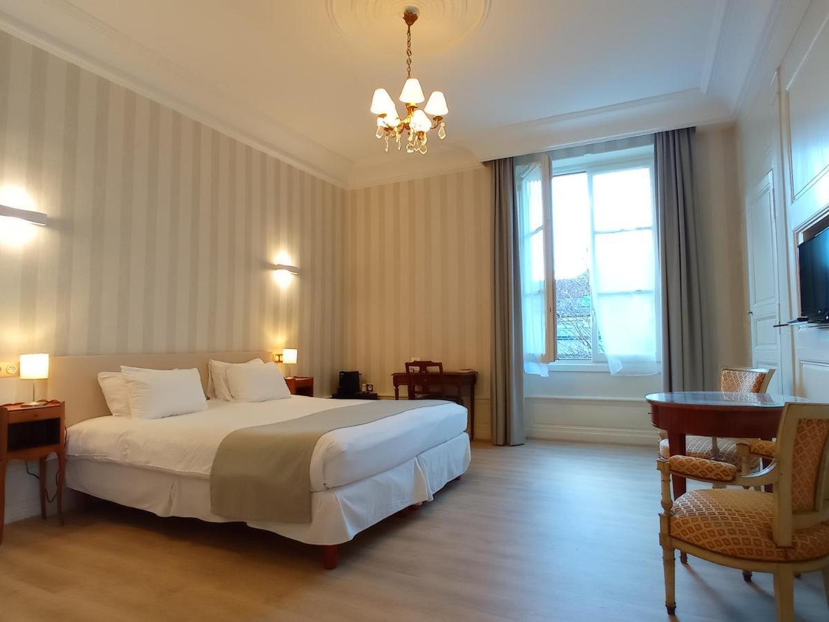 אזאי-לה-רידיו Hotel Grand Monarque מראה חיצוני תמונה