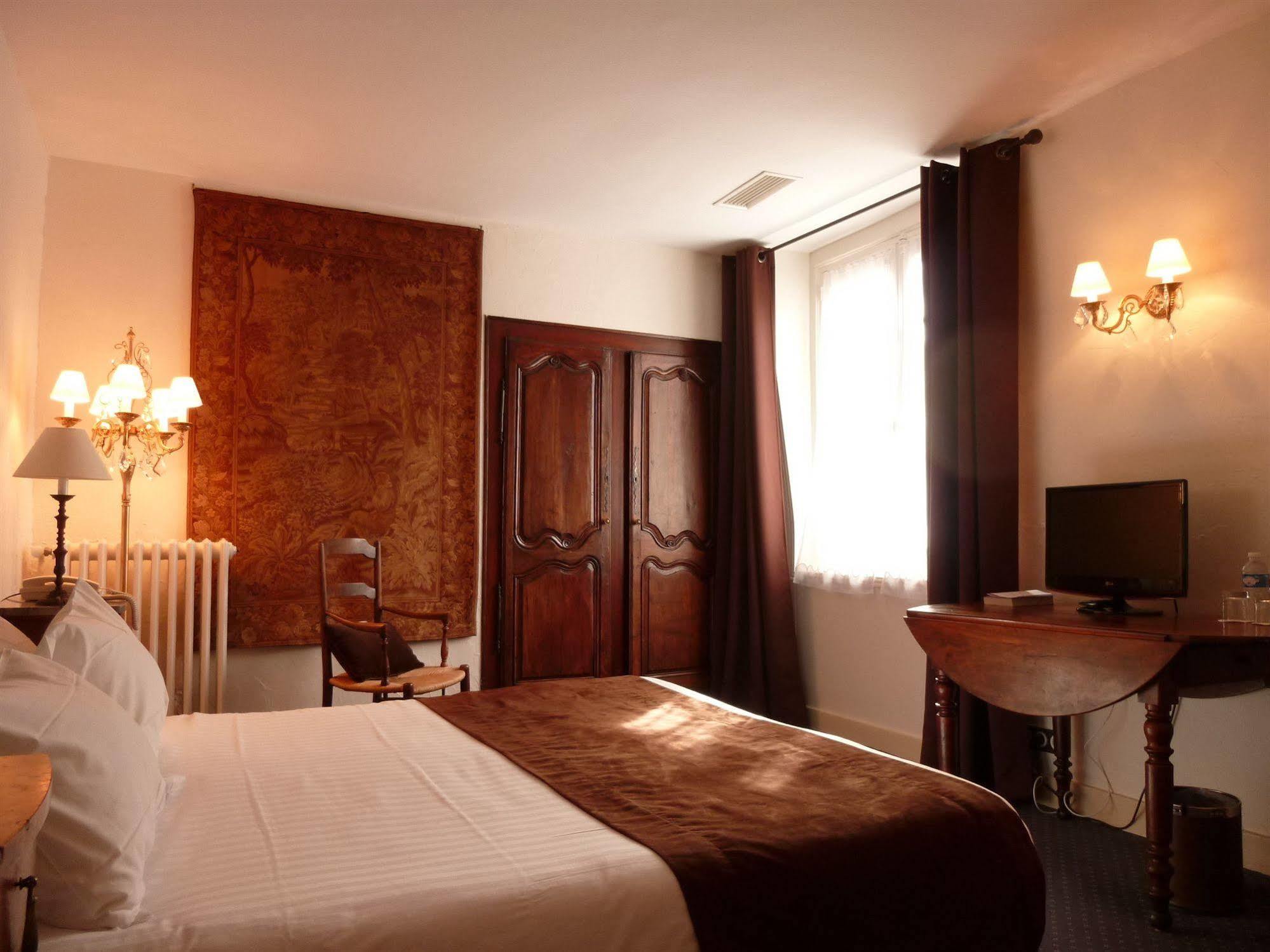 אזאי-לה-רידיו Hotel Grand Monarque מראה חיצוני תמונה